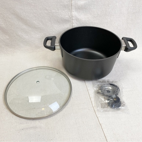 Scanpan 60th anniversary Dutch oven w glass lid - Picture 1 of 10